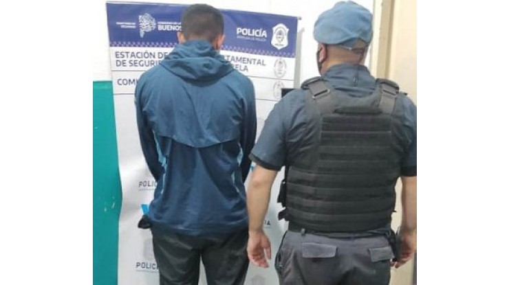 Gendarme defendió a su hijo para evitar robo